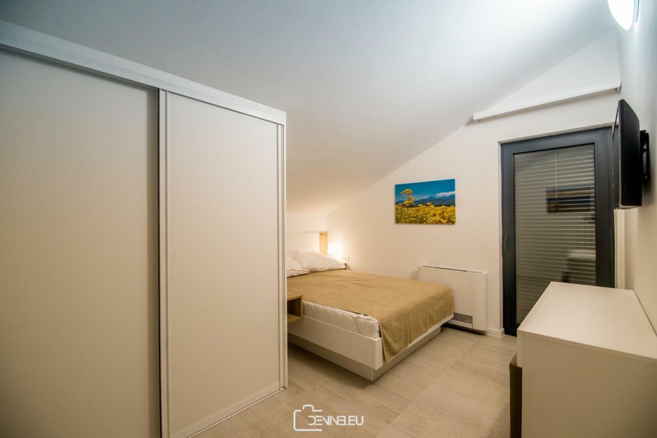 villa Madomi Kustići Esterno foto